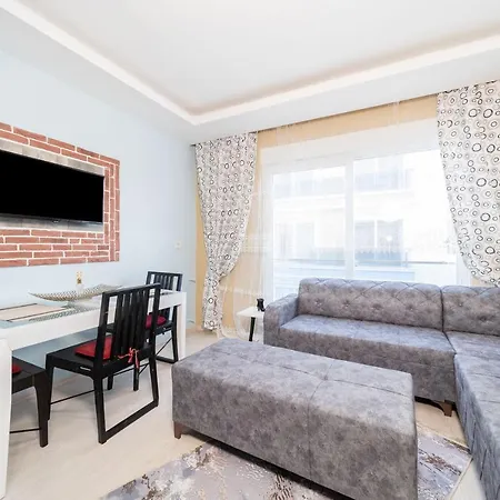 Endly Flat Close To Beach In Konyaslijk Apartment