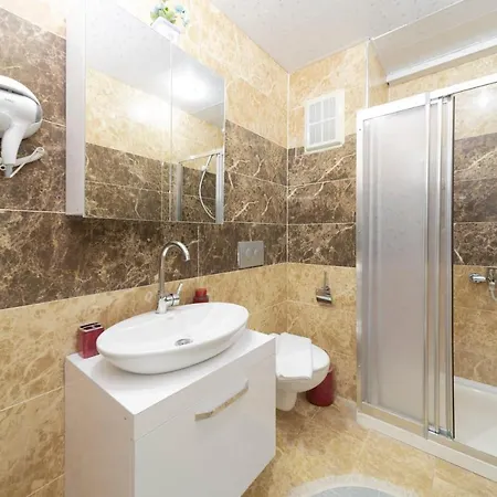 Endly Flat Close To Beach In Konyaslijk Apartment *